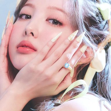 NAYEON photo 44