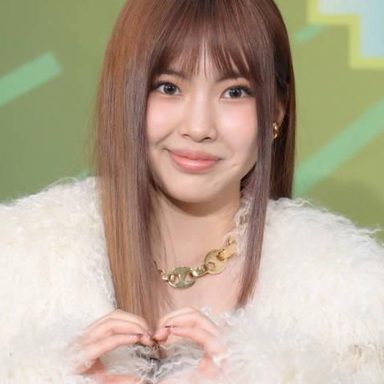 NewJeans photo 85