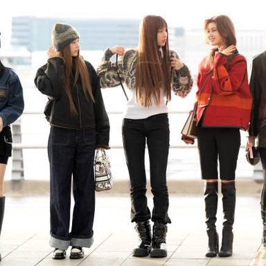 NewJeans photo 64