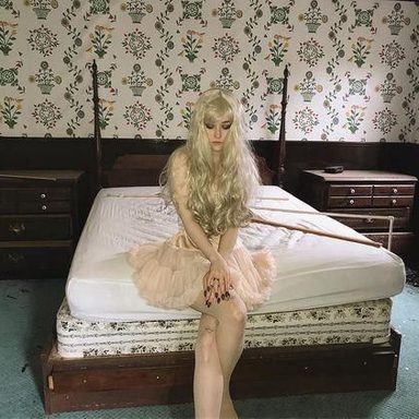 Nicole Dollanganger photo 18
