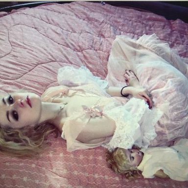 Nicole Dollanganger photo 15