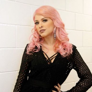 Nikki photo 14