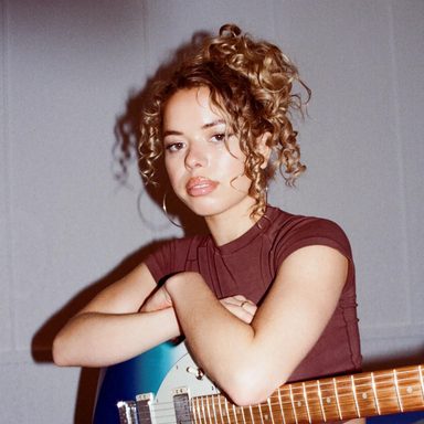 Nilüfer Yanya