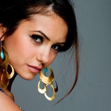 Nina Dobrev