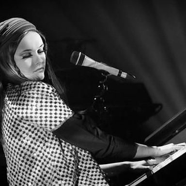 Nina Kinert
