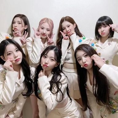 NMIXX photo 32