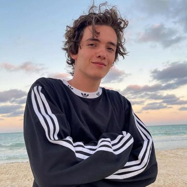 Noah Urrea