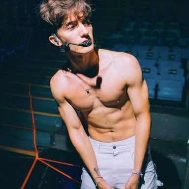 Noah Urrea photo 12
