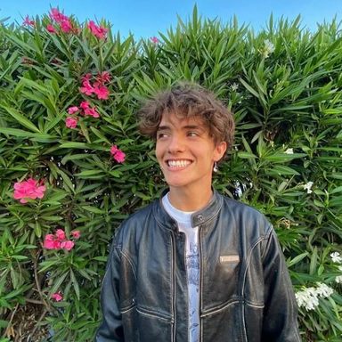 Noah Urrea photo 9