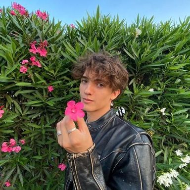 Noah Urrea photo 15