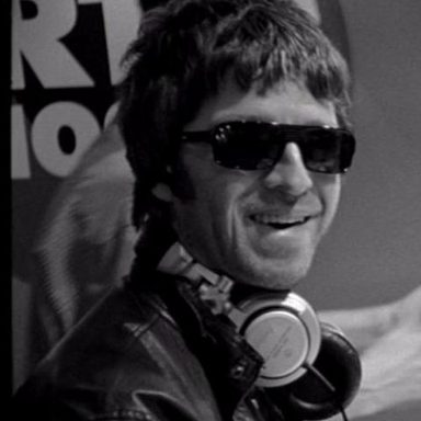 Noel Gallagher photo 13