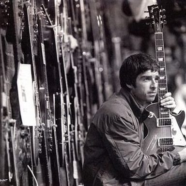 Noel Gallagher photo 17