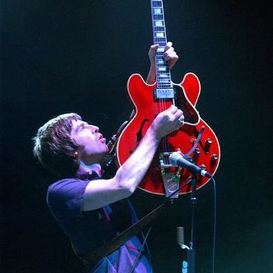 Noel Gallagher photo 14