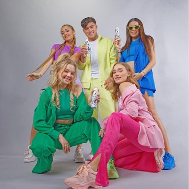 Now United photo 15