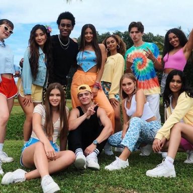 Now United photo 68
