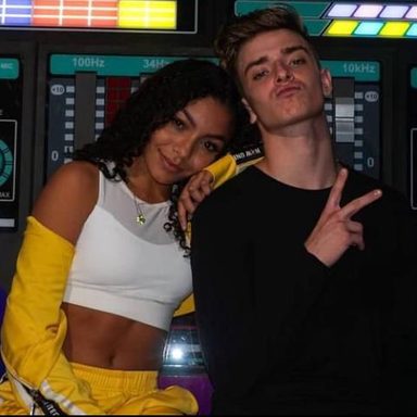 Now United photo 38