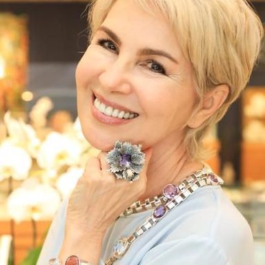 Nydia Caro