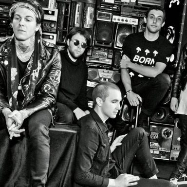 The Neighbourhood photo 16