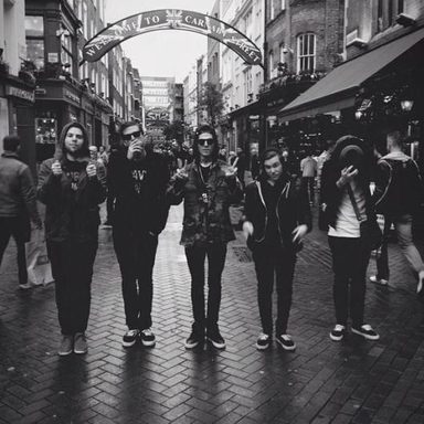 The Neighbourhood photo 19