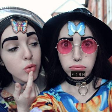 No Frills Twins photo 10