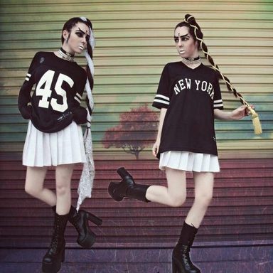 No Frills Twins photo 13