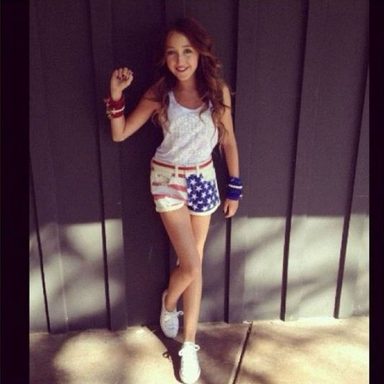Noah Cyrus photo 31