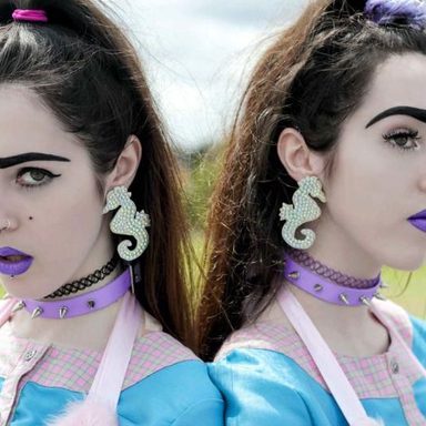 No Frills Twins photo 14