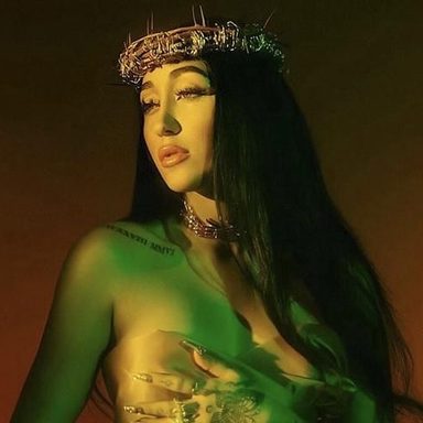 Noah Cyrus photo 21