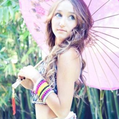 Noah Cyrus photo 24