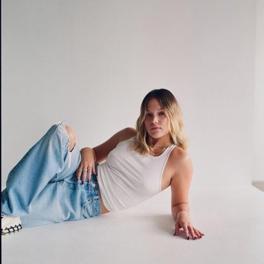 Olivia Holt photo 10
