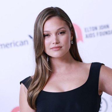 Olivia Holt photo 16