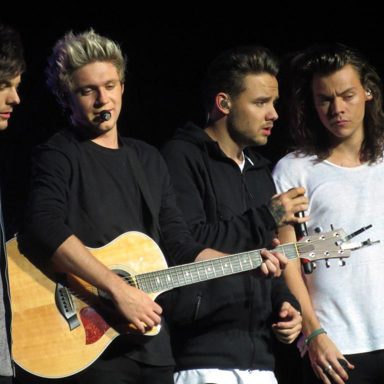 One Direction photo 17