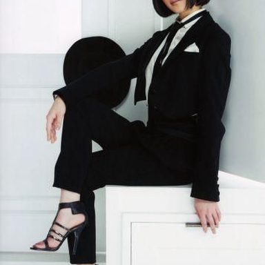 Perfume photo 11