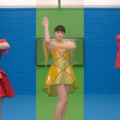 Perfume photo 33
