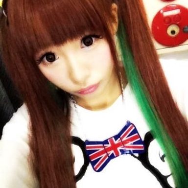 Pikarin Shiina