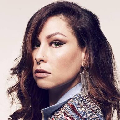 Pitty photo 16
