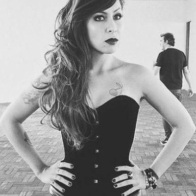 Pitty photo 11