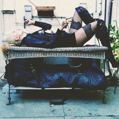 Porcelain Black photo 31