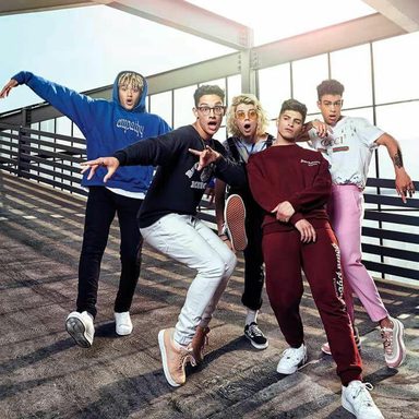 PRETTYMUCH photo 49