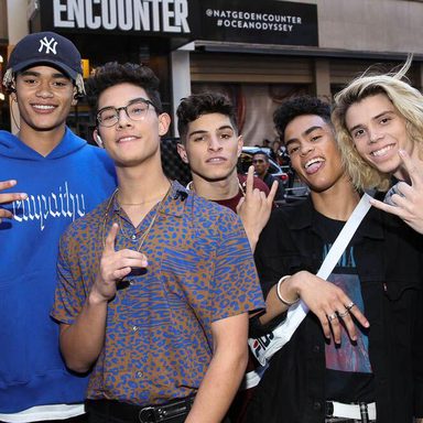 PRETTYMUCH photo 65