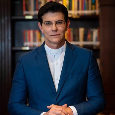Padre Reginaldo Manzotti