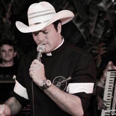 Padre Alessandro Campos