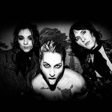 Palaye Royale