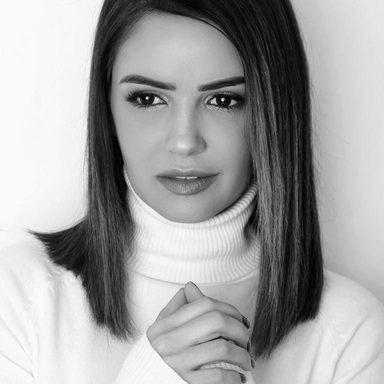 Pamela photo 18