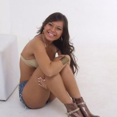 Rafaella Manville photo 14