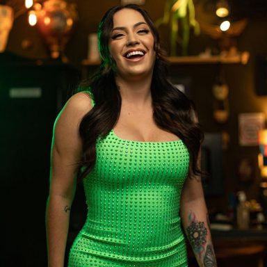 Raphaela Santos A Favorita