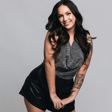 Raphaela Santos