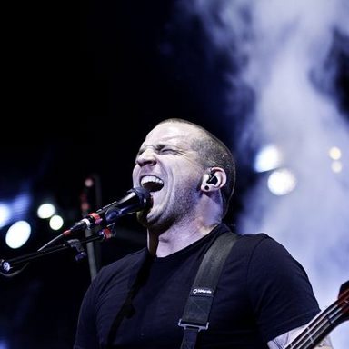 Red photo 9
