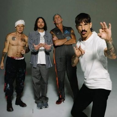 Red Hot Chili Peppers photo 15