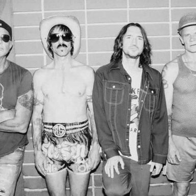 Red Hot Chili Peppers photo 17